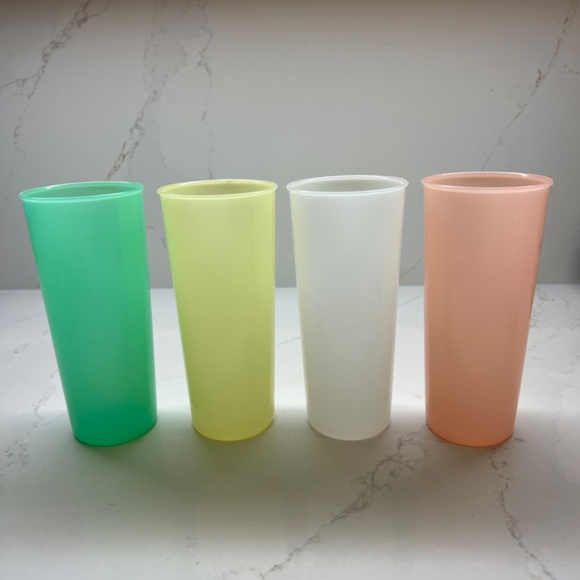 Set of 4 Vintage Tupperware Tumblers - Picture 1 of 4